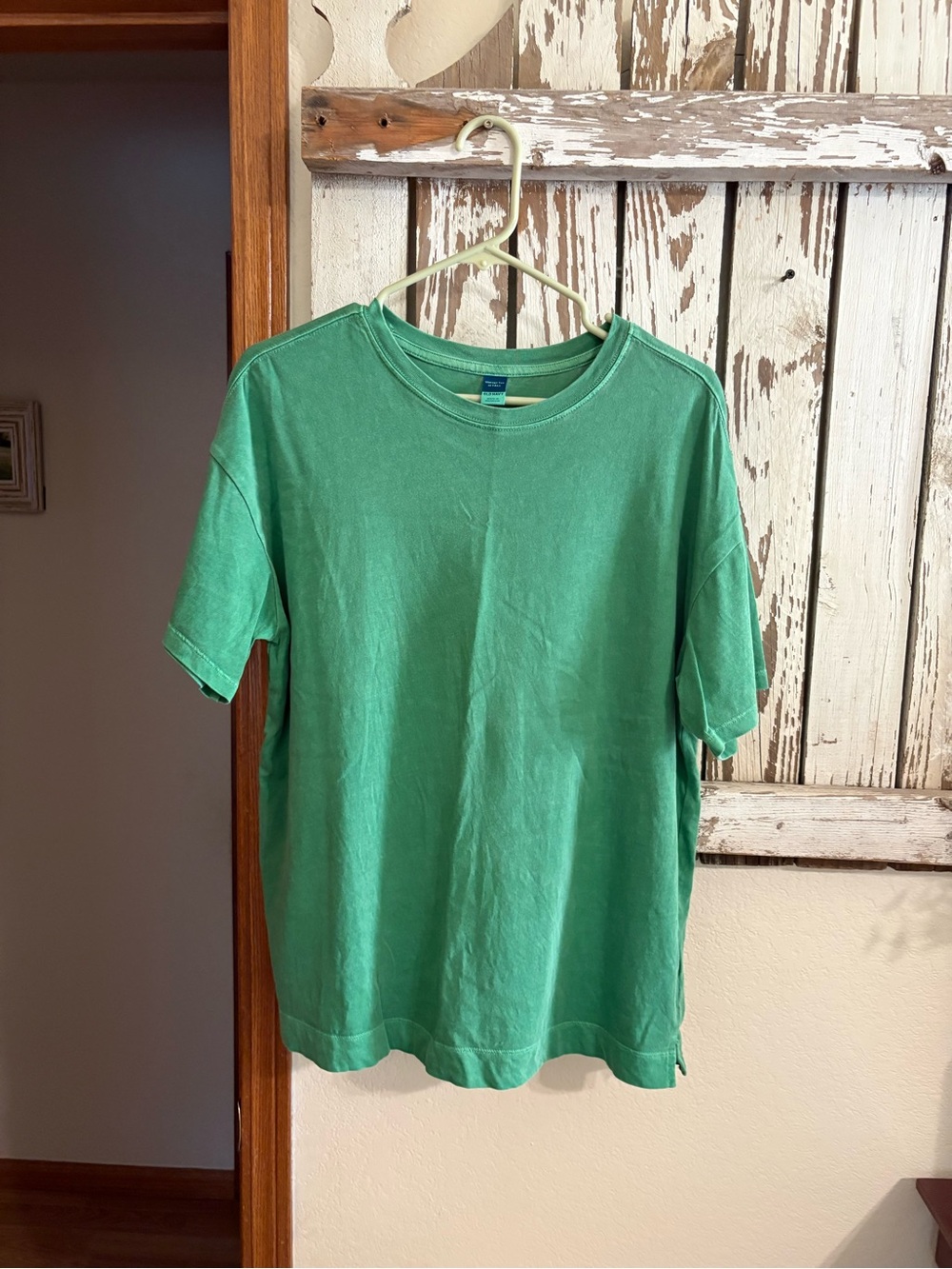 Old Navy vintage tee green